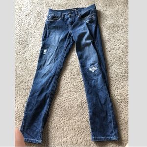 White House Black Market Nori 6R Jeans
